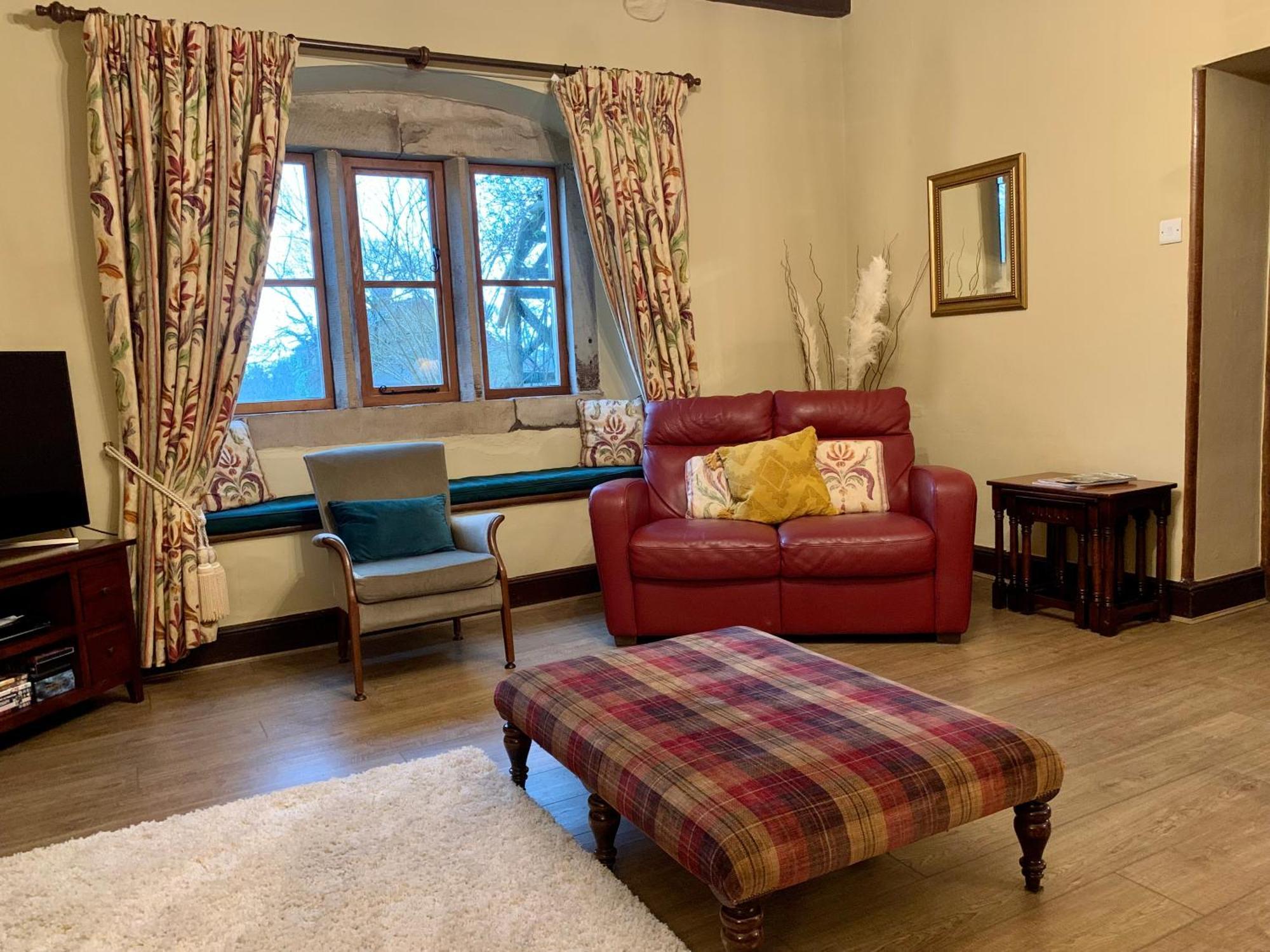 Large Country Farmhouse Waddington  Luaran gambar
